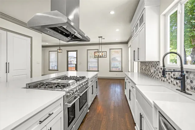 $895,000 | 1506 Tabor Street, Houston, TX 77009