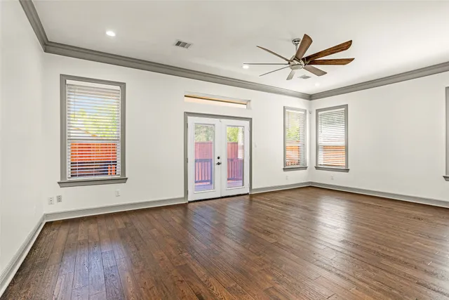 $895,000 | 1506 Tabor Street, Houston, TX 77009