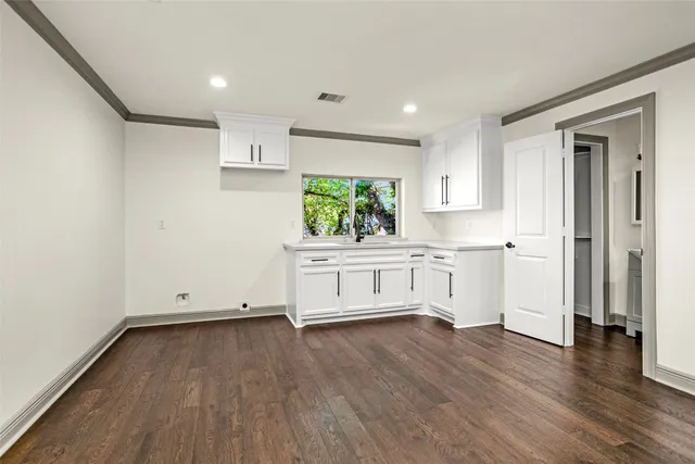 $895,000 | 1506 Tabor Street, Houston, TX 77009