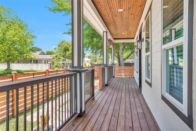 $895,000 | 1506 Tabor Street, Houston, TX 77009