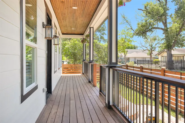 $895,000 | 1506 Tabor Street, Houston, TX 77009