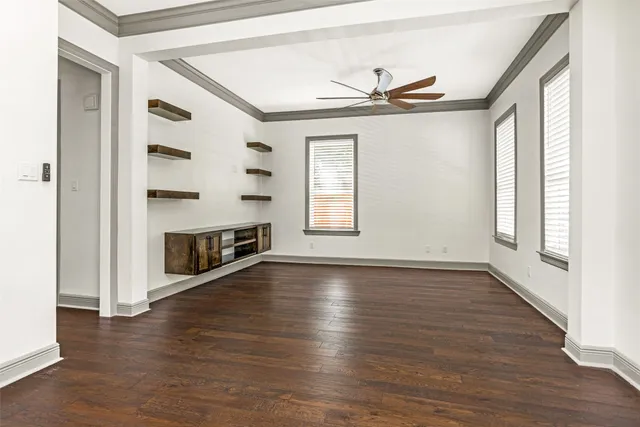 $895,000 | 1506 Tabor Street, Houston, TX 77009