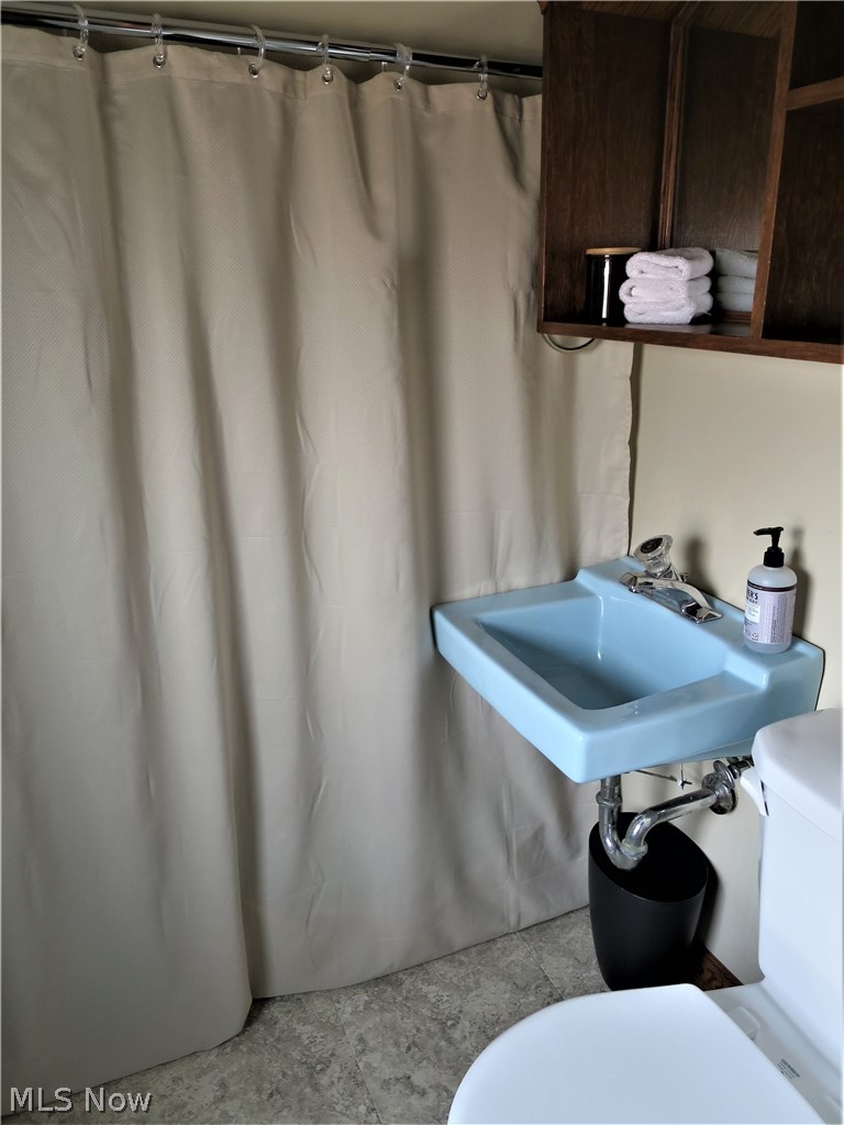 3902 Tyndall Road Cleveland, OH 44118 - Photo 27 of 34 Gallery Image 27