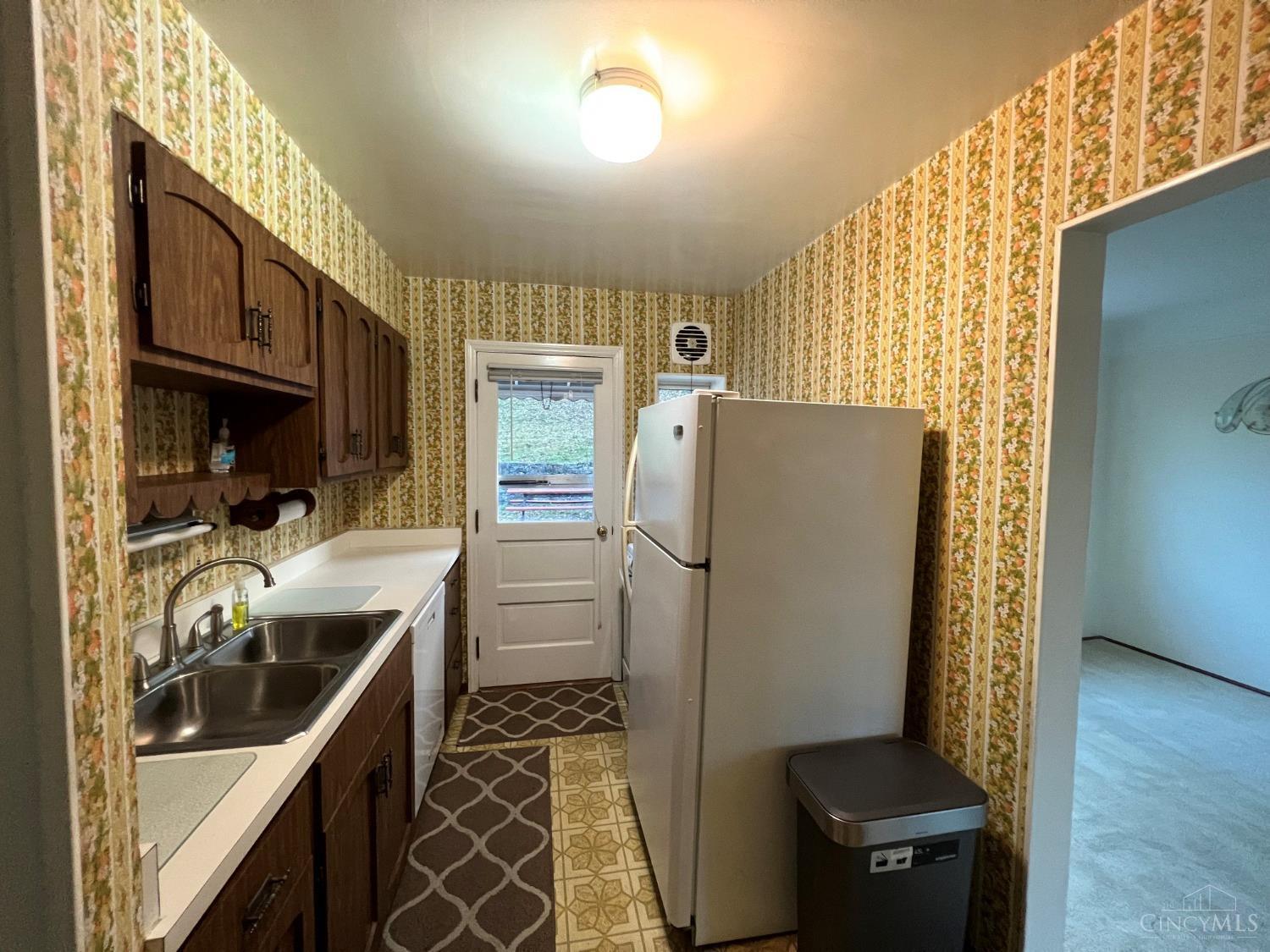 4291 Foley Road Cincinnati, OH 45238 - Photo 4 of 6