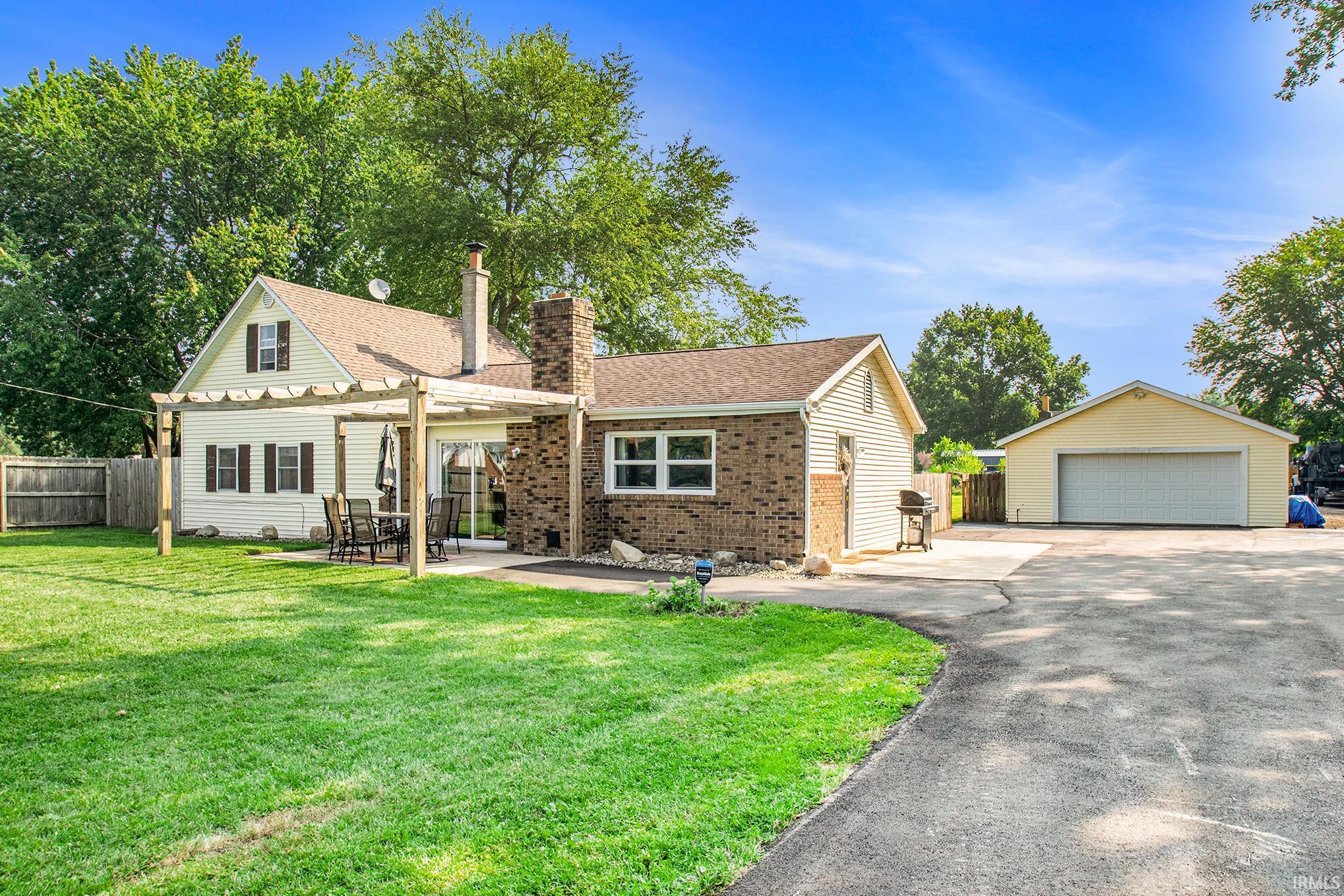 56960 Cedar Road Osceola, IN 46561 - Photo 2 of 27 Gallery Image 2