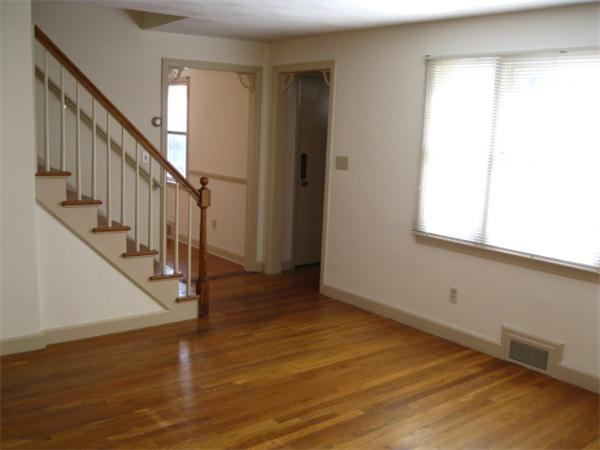 123 Wheeler Avenue Springfield, MA 01118 - Photo 3 of 13