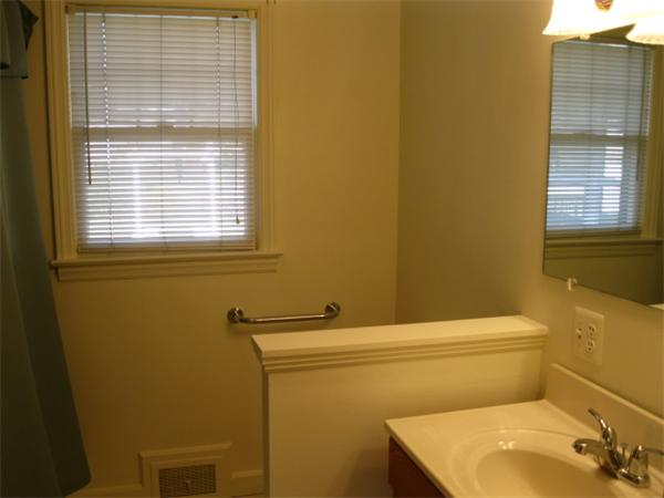 123 Wheeler Avenue Springfield, MA 01118 - Photo 8 of 13