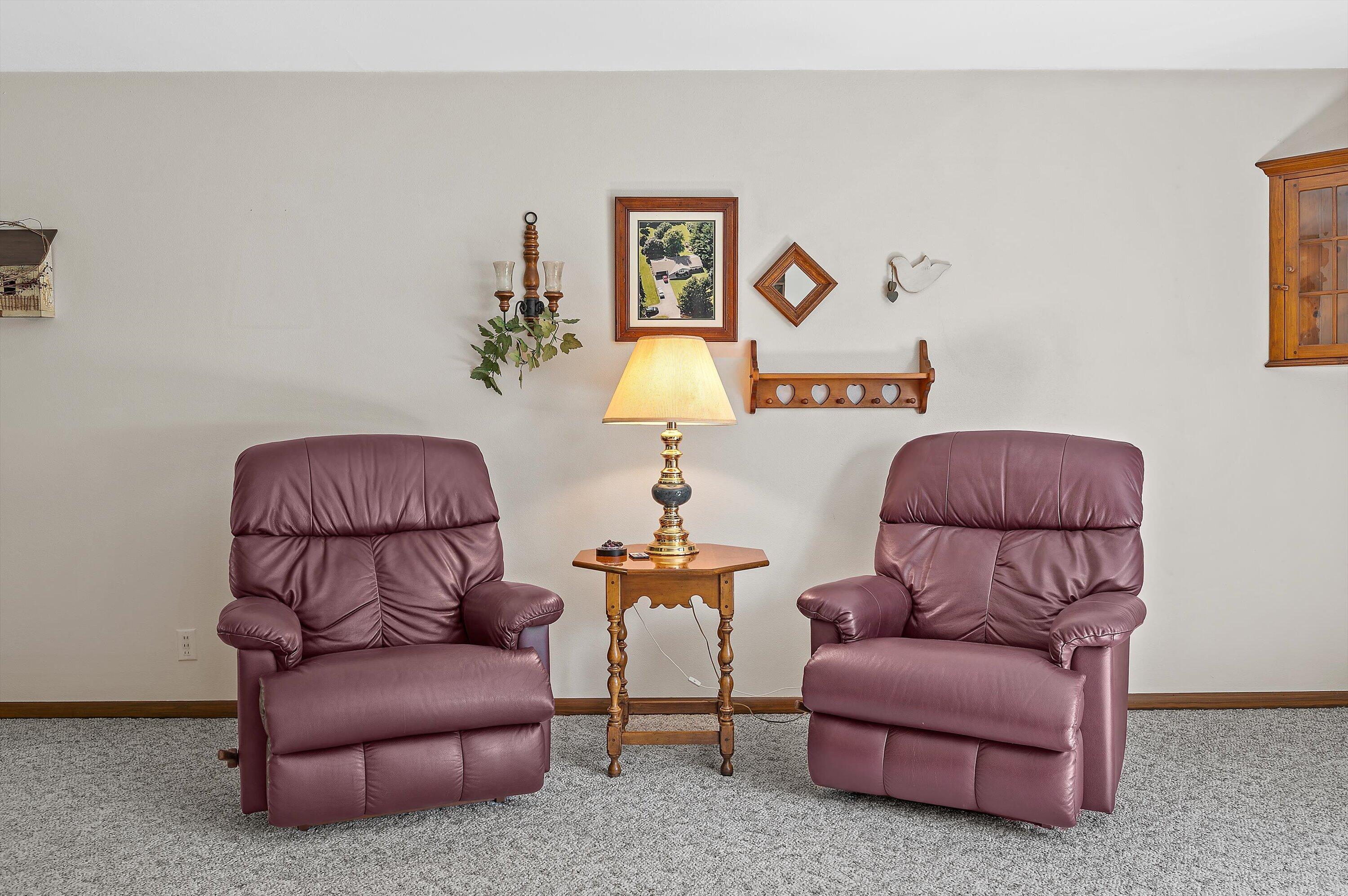 405 Plat Road Richfield, WI 53017 - Photo 7 of 42 Living Room (2)