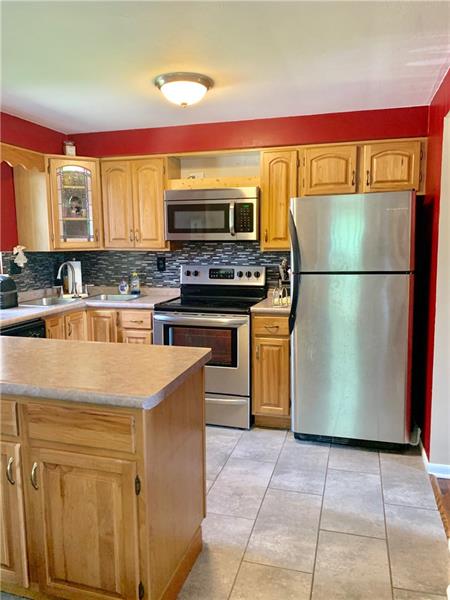 305 Pine Hollow Road Trafford, PA 15085 - Photo 4 of 17 Gallery Image 4