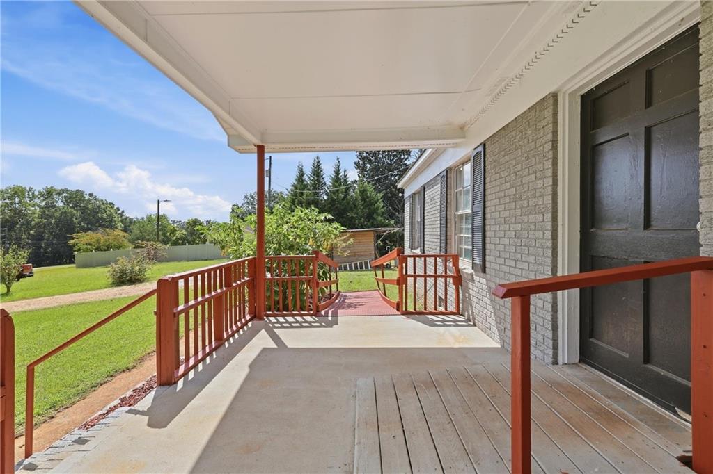 814 Brookdale Road Toccoa, GA 30577 - Photo 8 of 42 Gallery Image 8