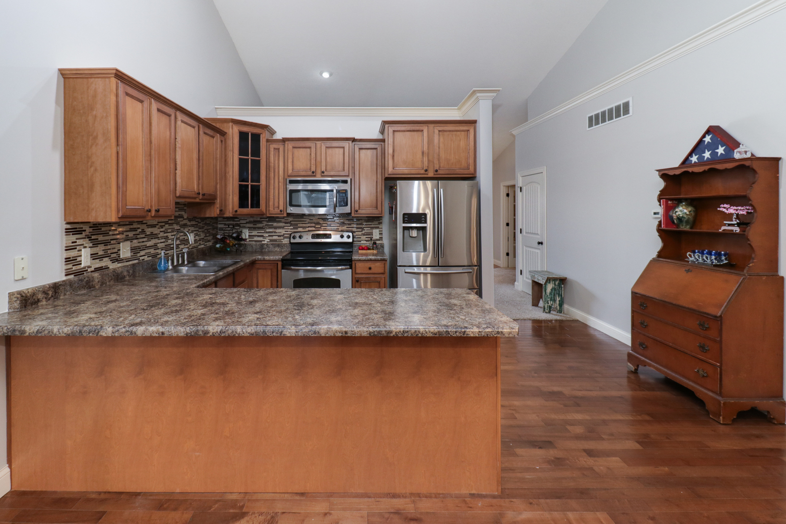 1641 Belclare Road Normal, IL 61761 - Photo 5 of 34