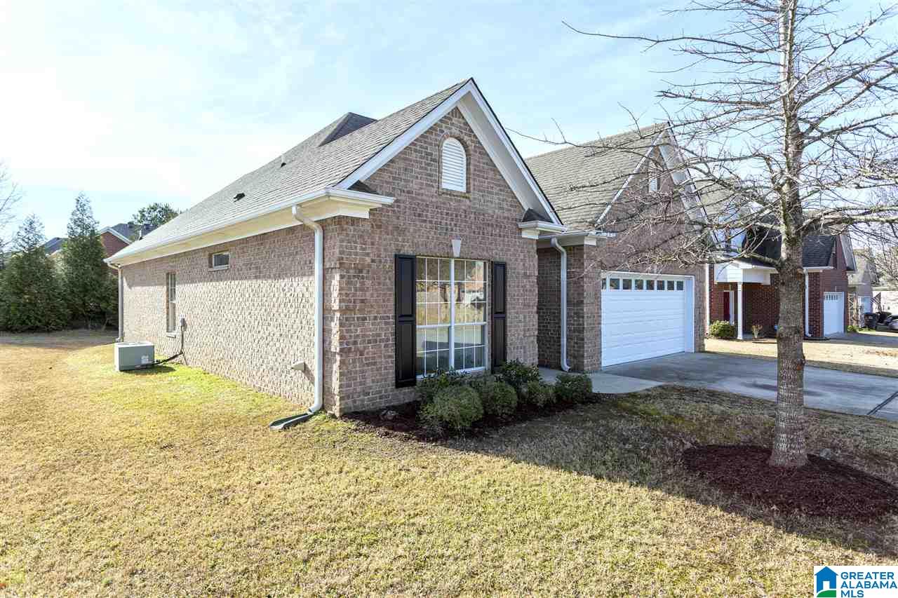 1001 Daventry Way Calera, AL 35040 - Photo 3 of 27