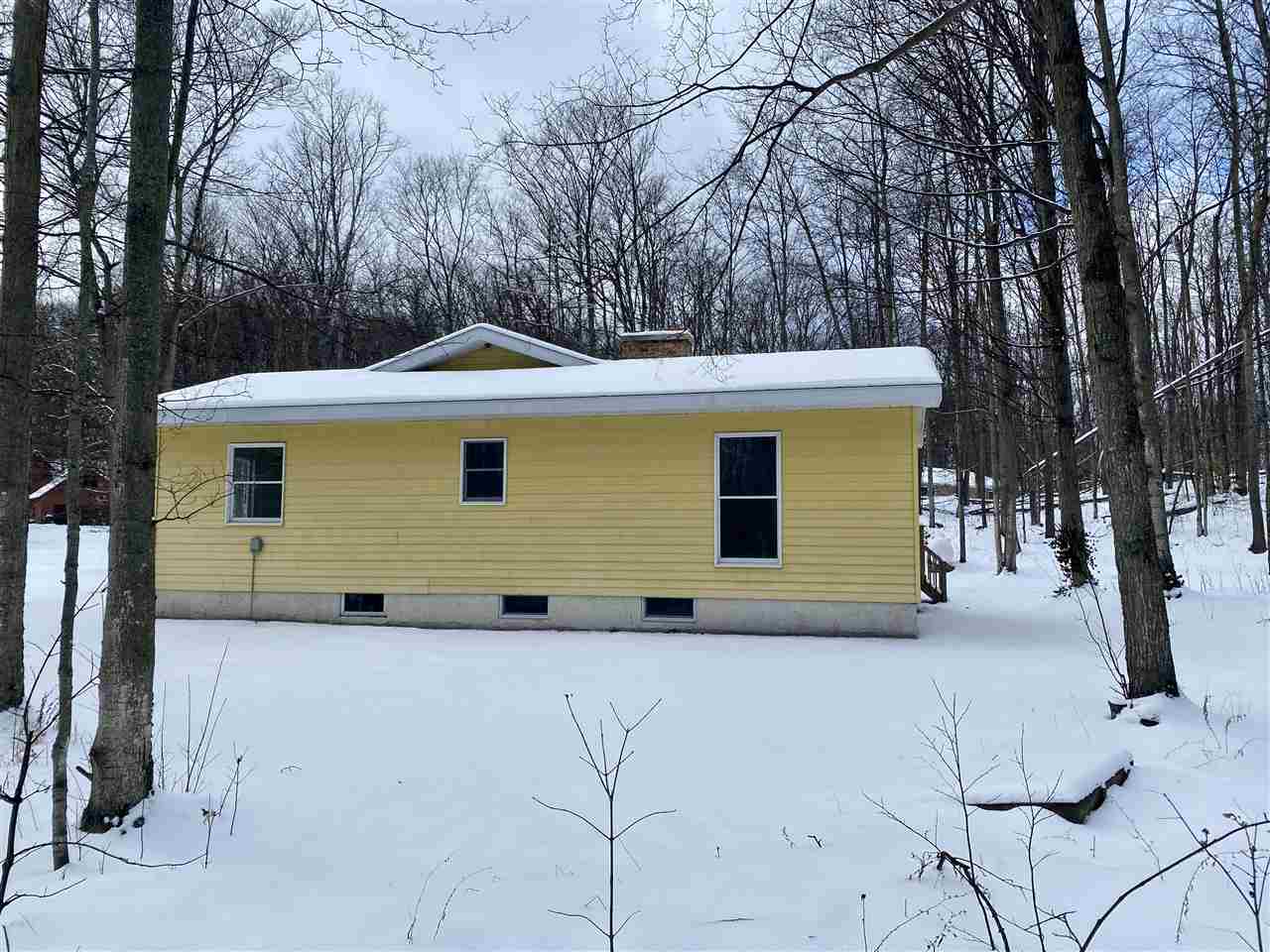 2090 North Jacobson Road Suttons Bay, MI 49682 - Photo 33 of 35 1882890-32.JPG