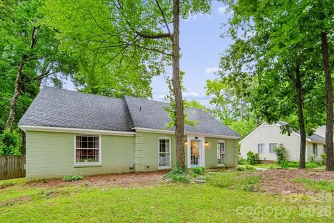 $378,000 | 1005 Pinafore Drive, Charlotte, NC 28212