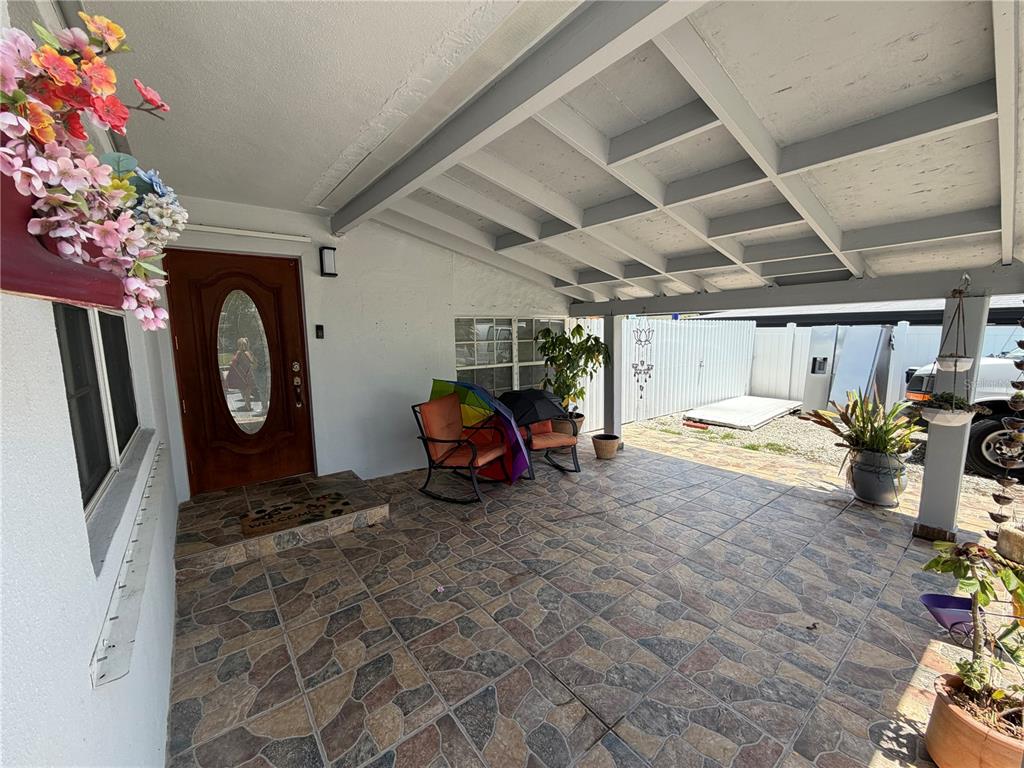 18615 Southwest 98th Avenue Miami, FL 33157 - Photo 6 of 44