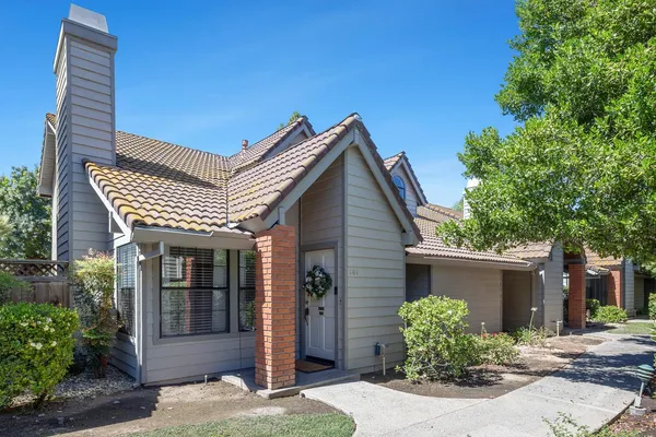 $335,000 | 7025 North Teilman Avenue, Unit 101, Fresno, CA 93711