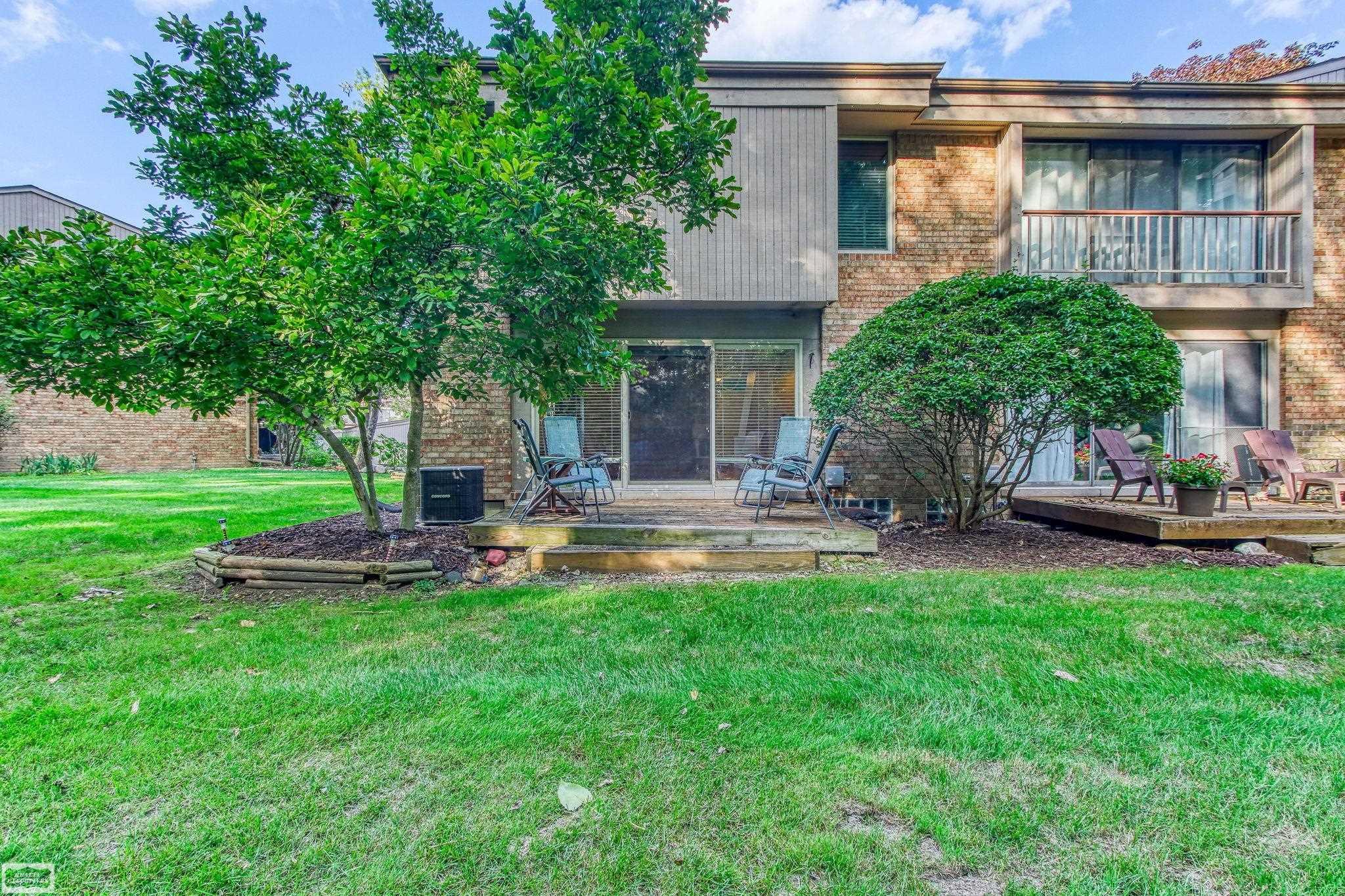 1427 Oakbrook E Drive Rochester Hills, MI 48307 - Photo 50 of 60