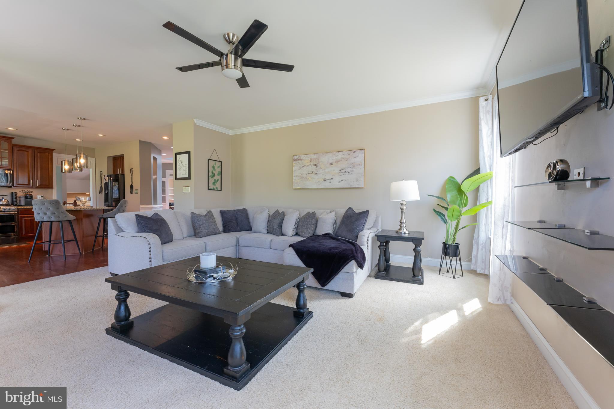 653 Chews Landing Road Sicklerville, NJ 08081 - Photo 11 of 59