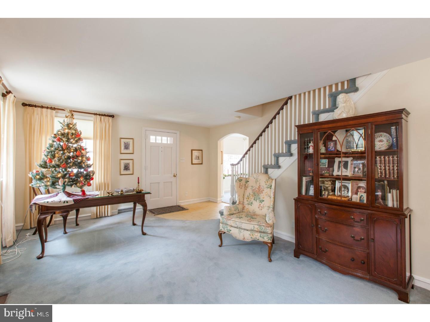 1611 Ridgeway Road Havertown, PA 19083 - Photo 5 of 22 Living Room