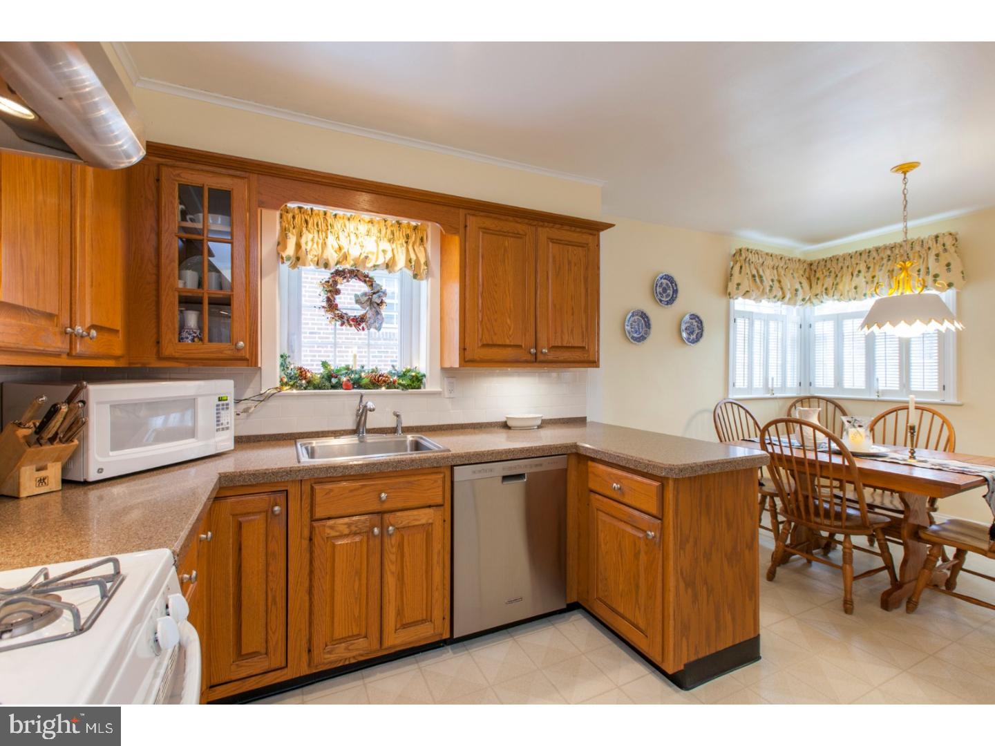 1611 Ridgeway Road Havertown, PA 19083 - Photo 8 of 22 Kitchen