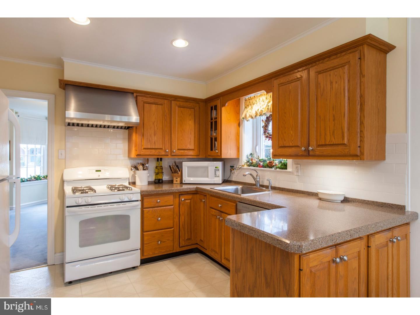 1611 Ridgeway Road Havertown, PA 19083 - Photo 9 of 22 Kitchen