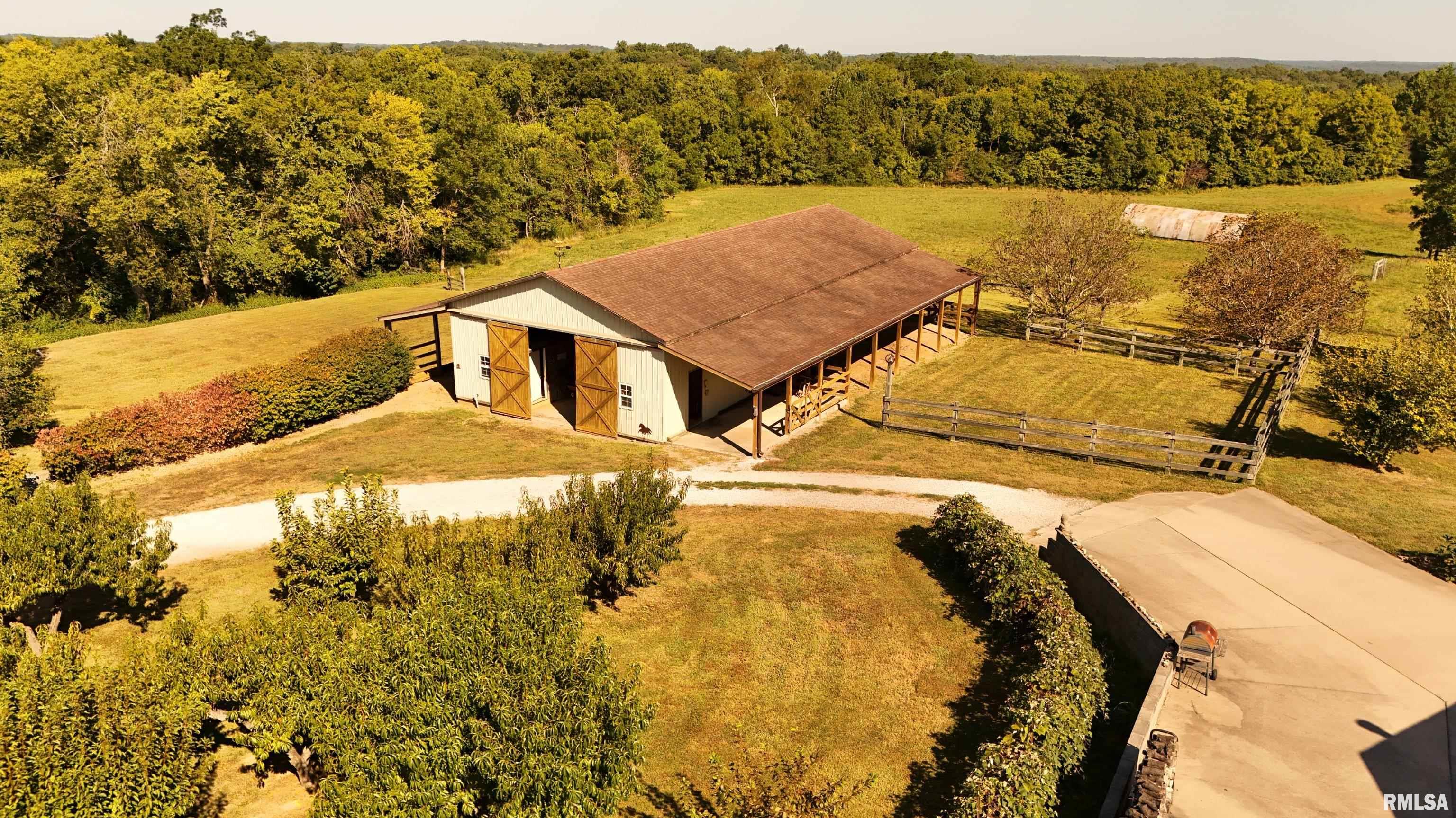 1640 Milligan Hill Road Alto Pass, IL 62905 - Photo 3 of 98