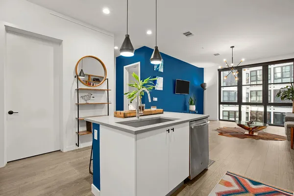 $2,699 | 800 Embassy Drive, Unit 328, Austin, TX 78702