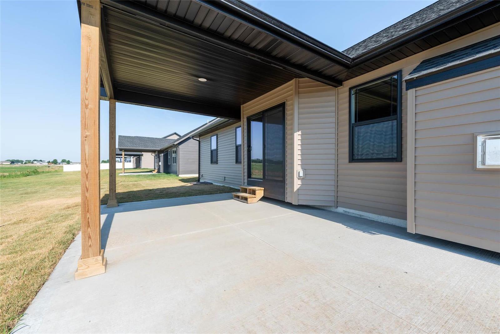 417 Rumsfeld Troy, IL 62294 - Photo 4 of 46 Gallery Image 4