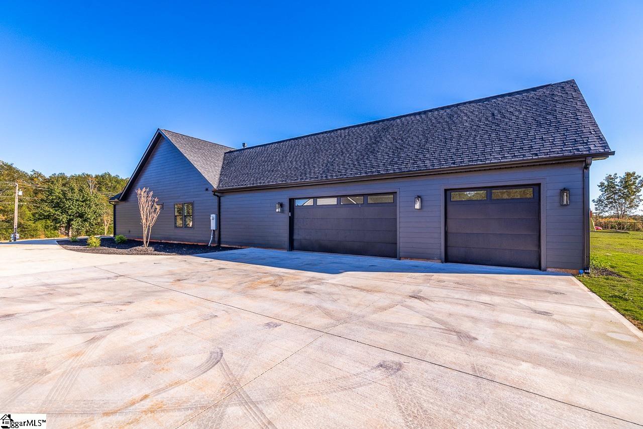 3392 Fairview Road Fountain Inn, SC 29644 - Photo 4 of 29