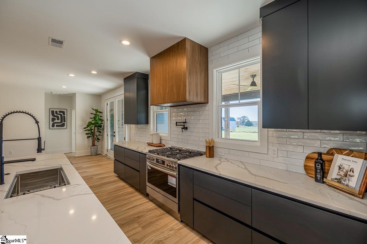 3392 Fairview Road Fountain Inn, SC 29644 - Photo 10 of 29