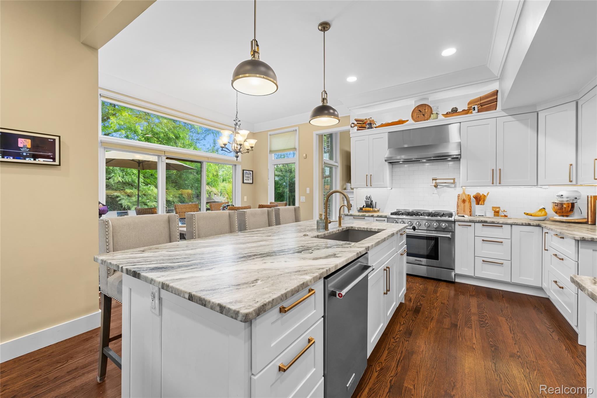 1781 Apple Ridge Court Rochester, MI 48306 - Photo 22 of 79 22 - Kitchen to Breakfast Room.jpg