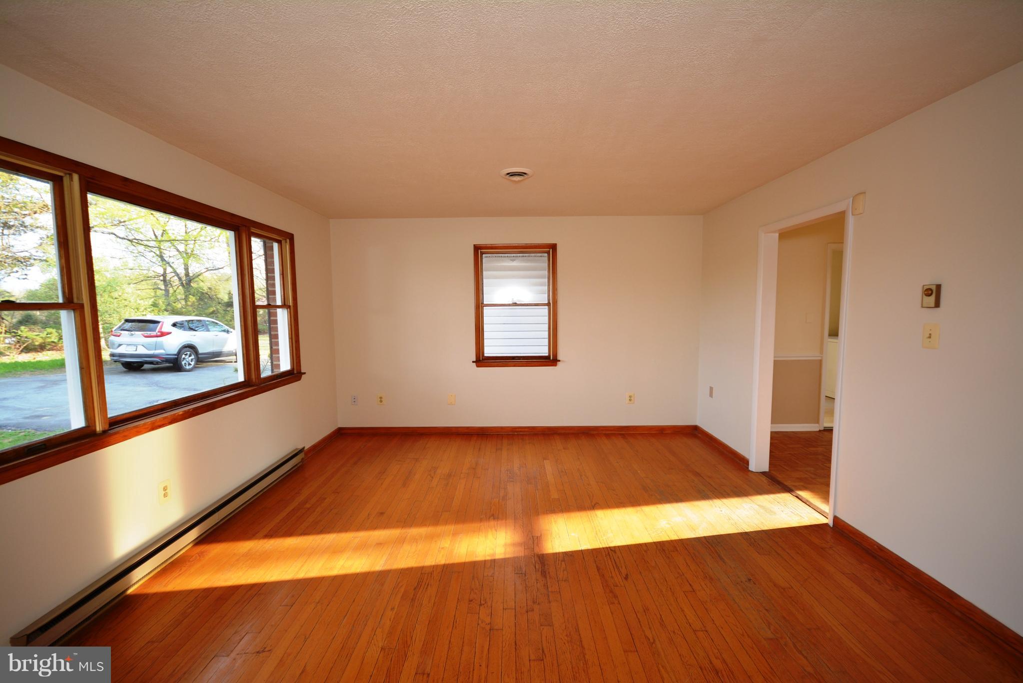 373 Laing Road Front Royal, VA 22630 - Photo 7 of 30 Living Room