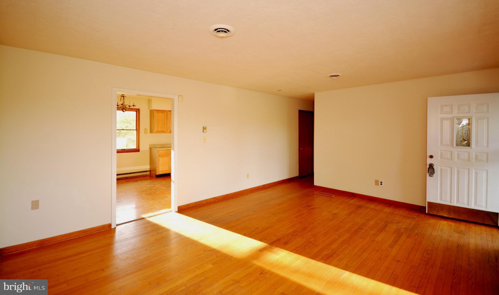 373 Laing Road Front Royal, VA 22630 - Photo 8 of 30 Living Room