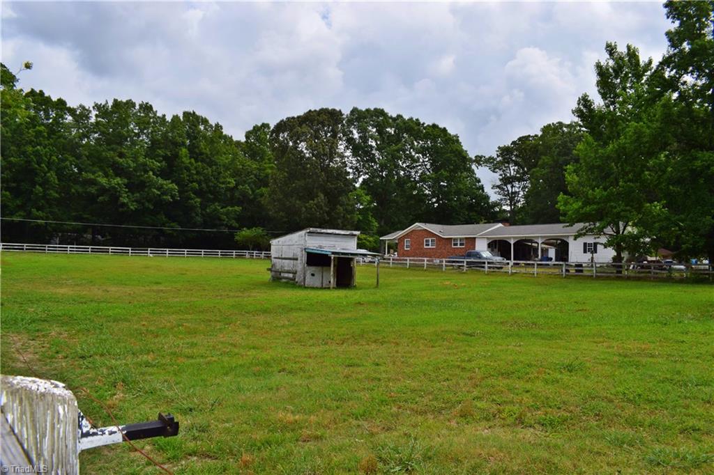 312 Spur Road Greensboro, NC 27406 - Photo 15 of 30 Gallery Image 15