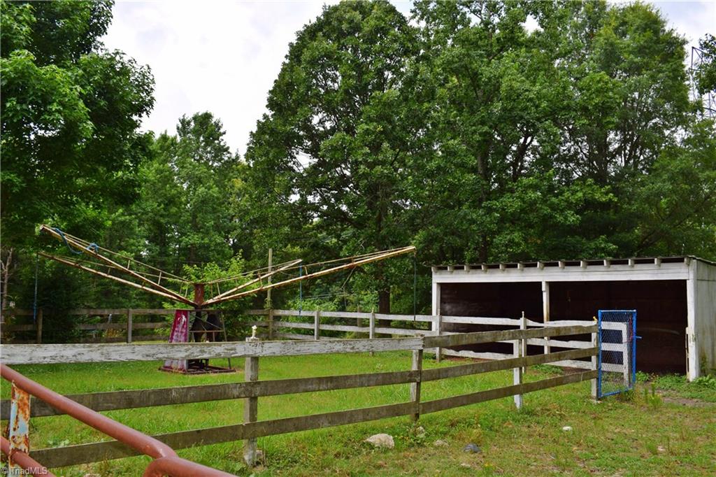 312 Spur Road Greensboro, NC 27406 - Photo 23 of 30 Gallery Image 23