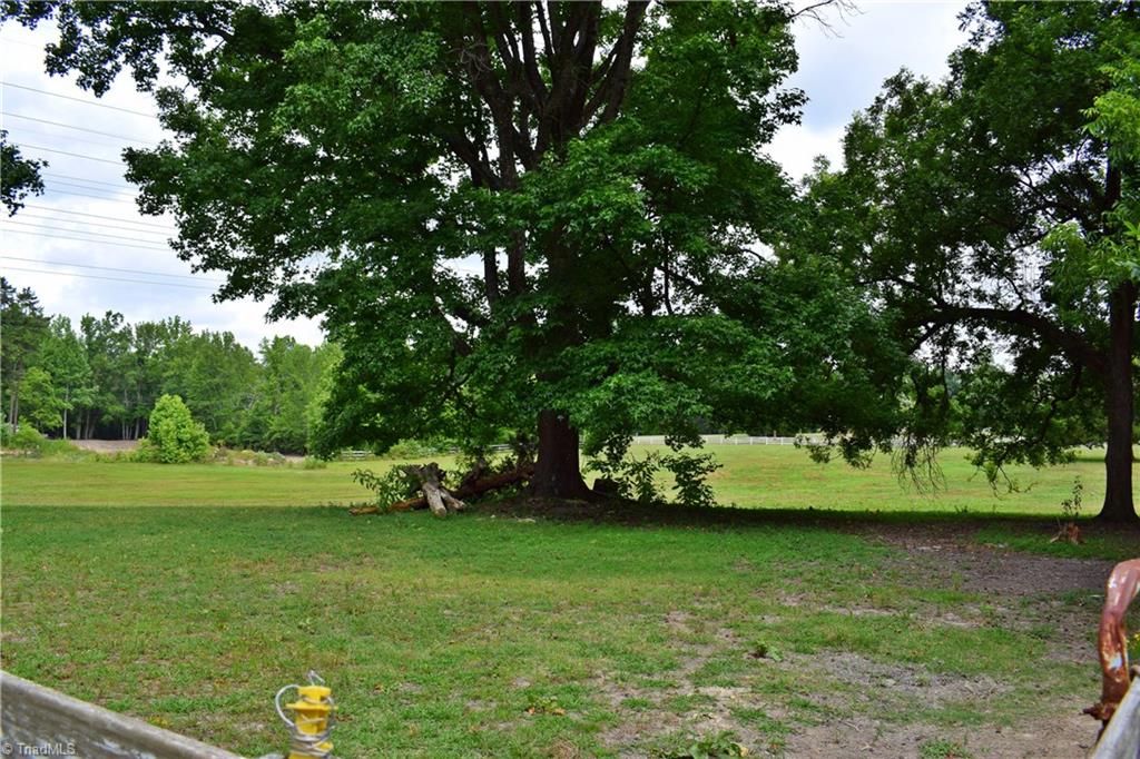 312 Spur Road Greensboro, NC 27406 - Photo 27 of 30 Gallery Image 27