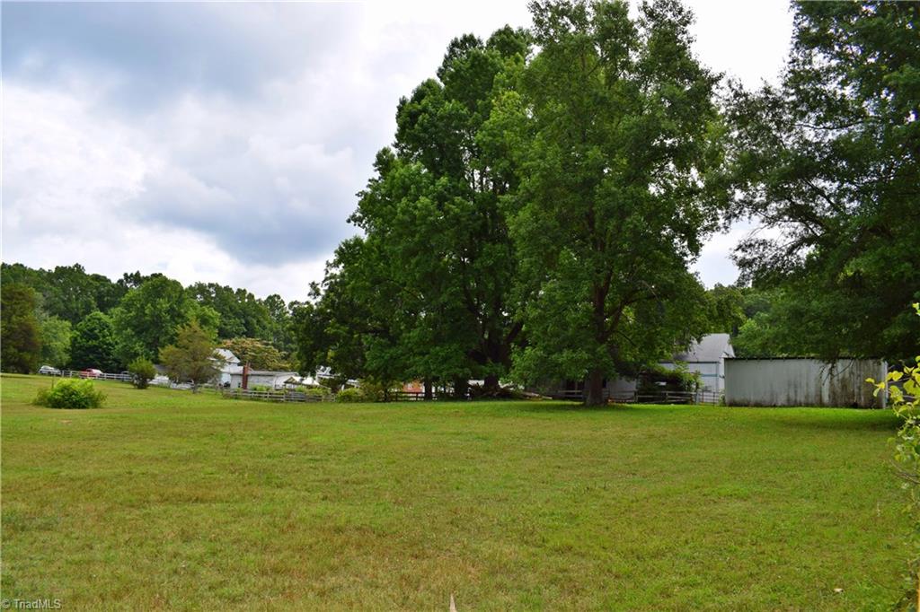 312 Spur Road Greensboro, NC 27406 - Photo 28 of 30 Gallery Image 28