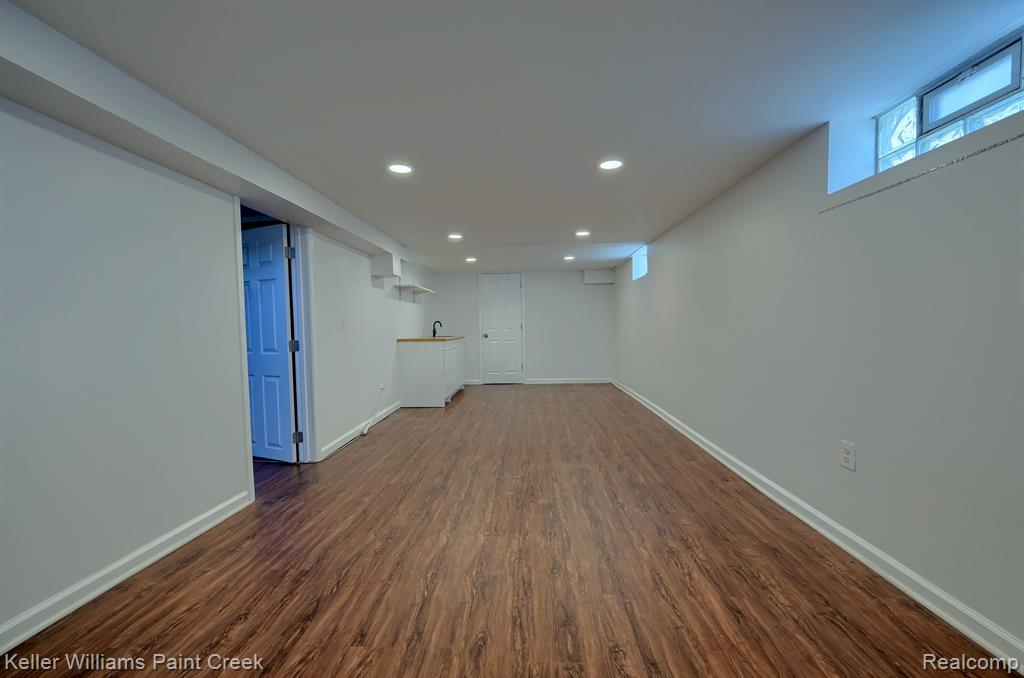 2060 Columbia Road Berkley, MI 48072 - Photo 14 of 18