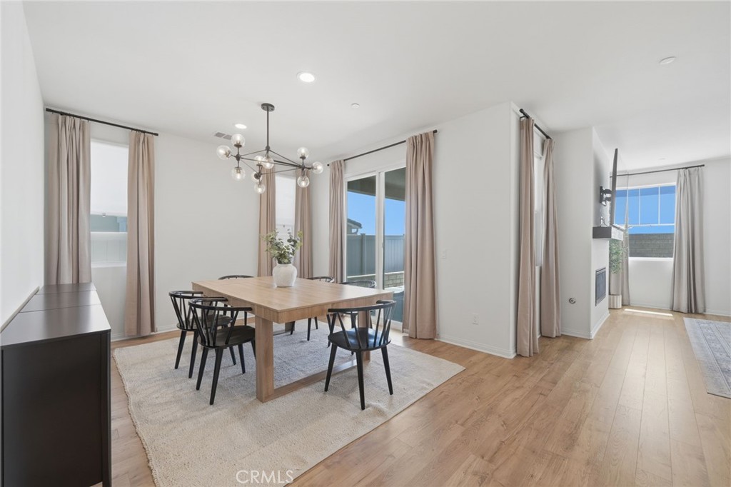 39451 Verbena Way Temecula, CA 92591 - Photo 2 of 55 Dining Room