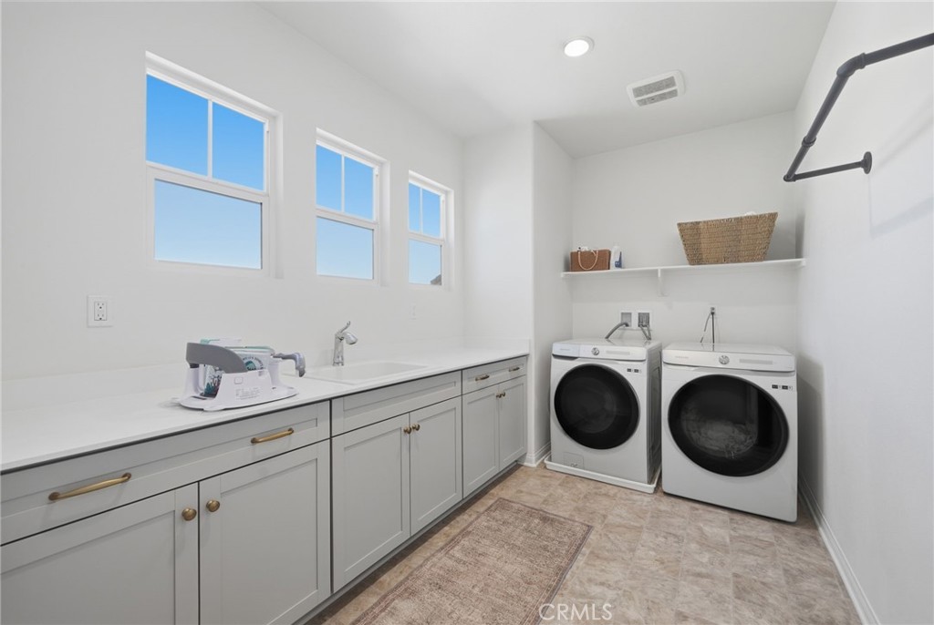39451 Verbena Way Temecula, CA 92591 - Photo 36 of 55 Laundry Room