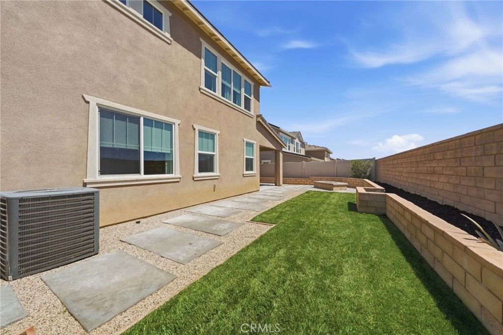 39451 Verbena Way Temecula, CA 92591 - Photo 41 of 55 Backyard