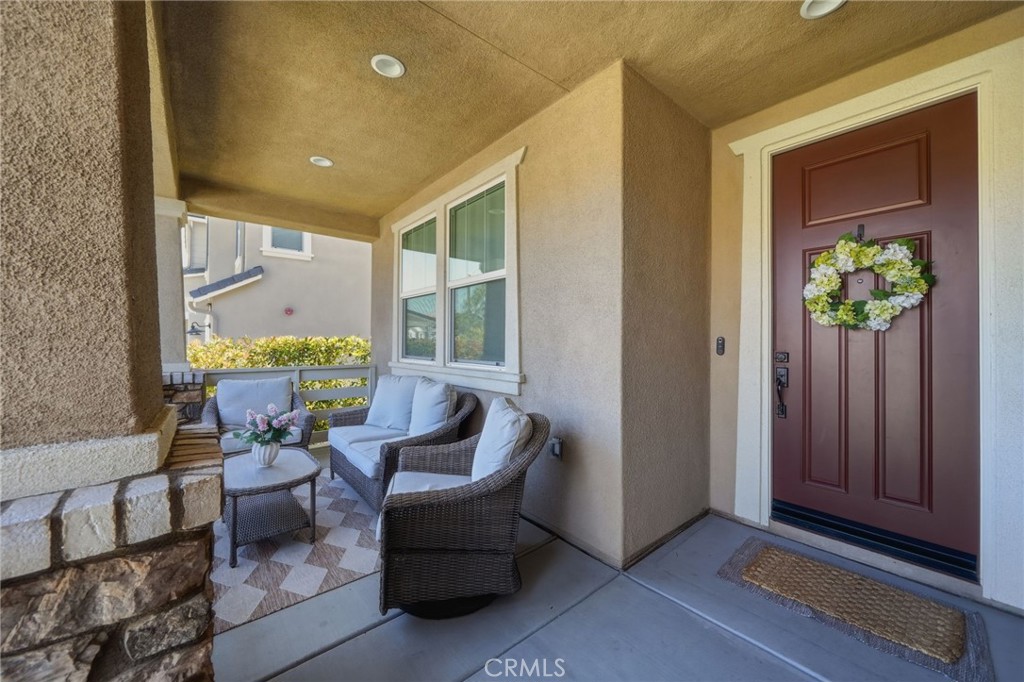 39451 Verbena Way Temecula, CA 92591 - Photo 6 of 55 Front Porch