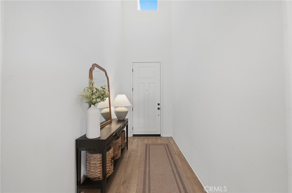 39451 Verbena Way Temecula, CA 92591 - Photo 8 of 55 Entry Way