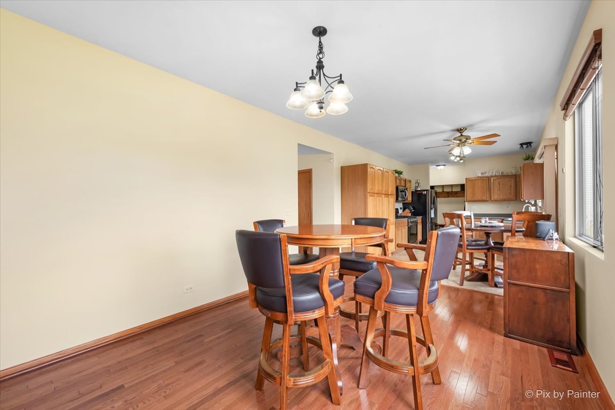 987 Valley Stream Drive Pingree Grove, IL 60140 - Photo 11 of 35