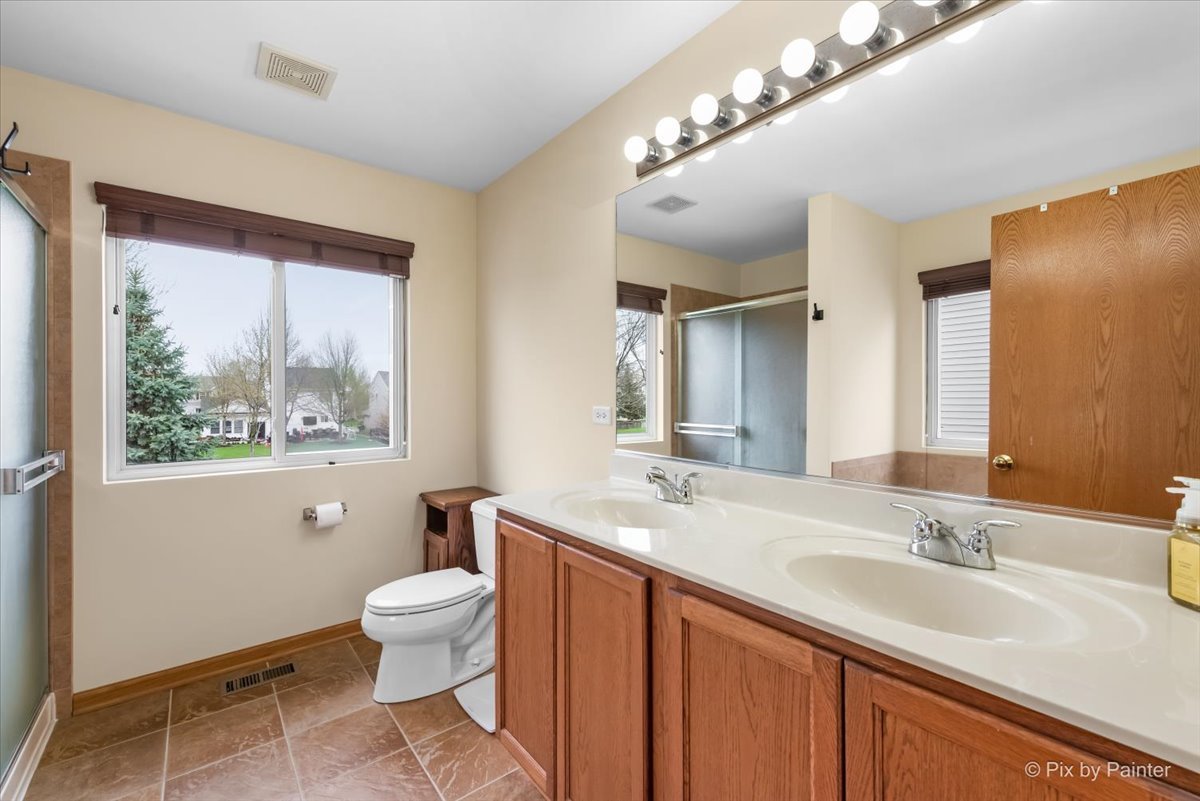 987 Valley Stream Drive Pingree Grove, IL 60140 - Photo 16 of 35
