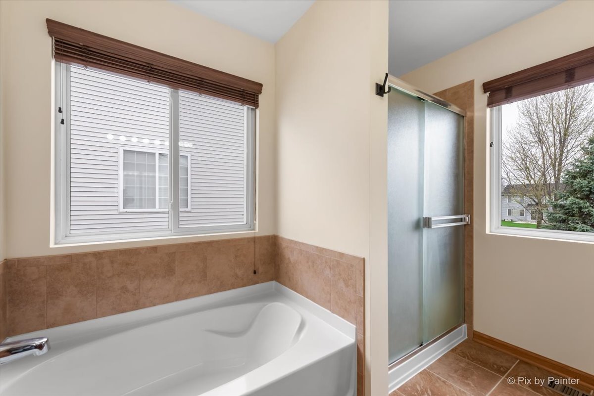 987 Valley Stream Drive Pingree Grove, IL 60140 - Photo 17 of 35