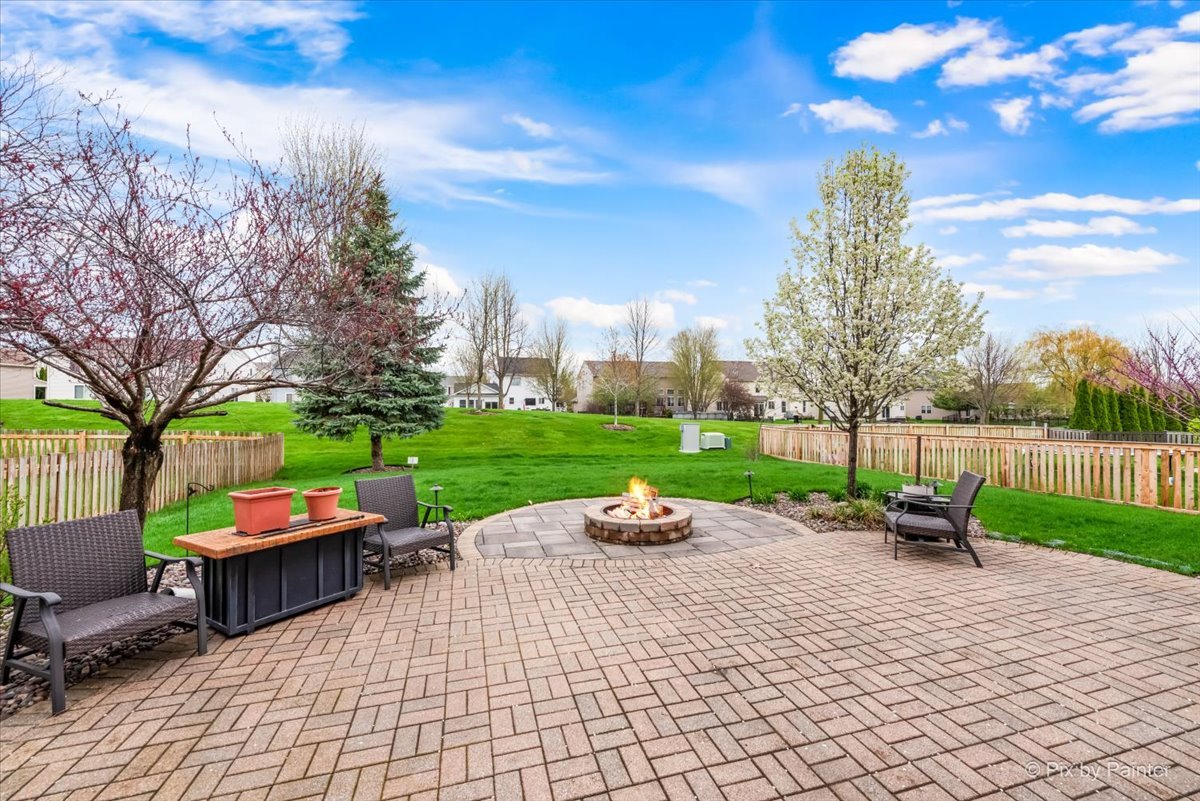 987 Valley Stream Drive Pingree Grove, IL 60140 - Photo 31 of 35