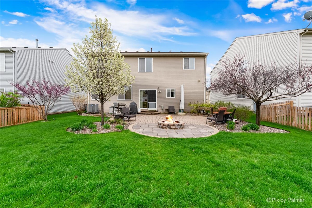 987 Valley Stream Drive Pingree Grove, IL 60140 - Photo 32 of 35