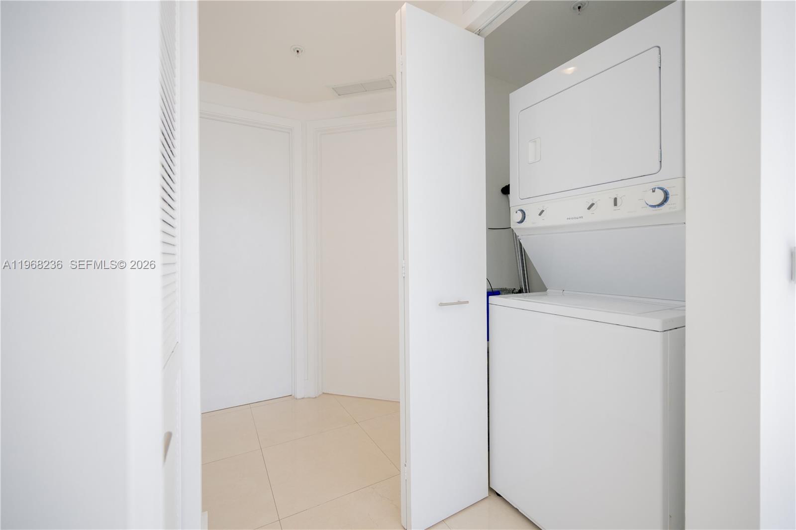 201 Southwest 17th Road, Unit 701 Miami, FL 33129 - Photo 19 of 31