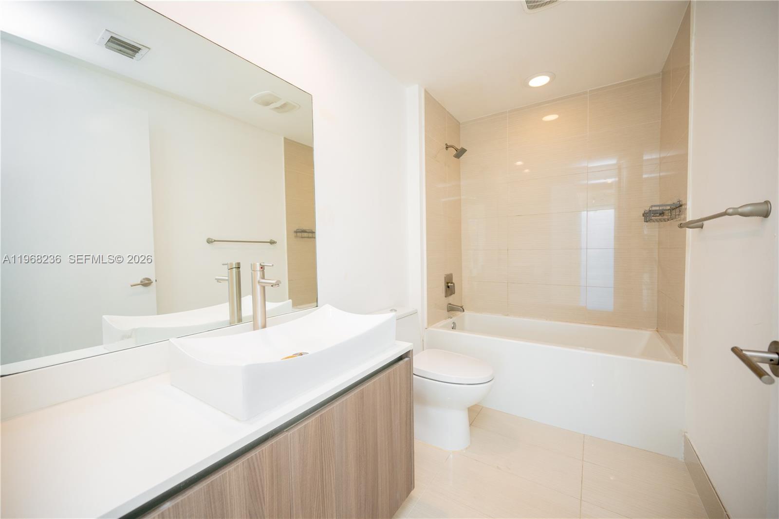 201 Southwest 17th Road, Unit 701 Miami, FL 33129 - Photo 7 of 31